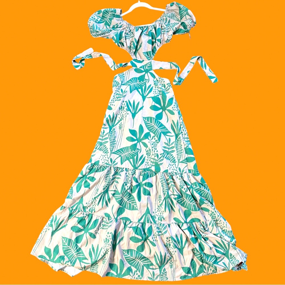 Beautiful, tropical maxi dress